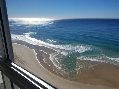 Golden Sands On The Beach - Absolute Beachfront Apartments - Surfers Gold Coast 15