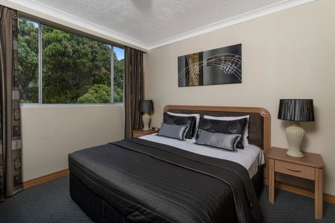 The Robert Towns - Surfers Gold Coast 3