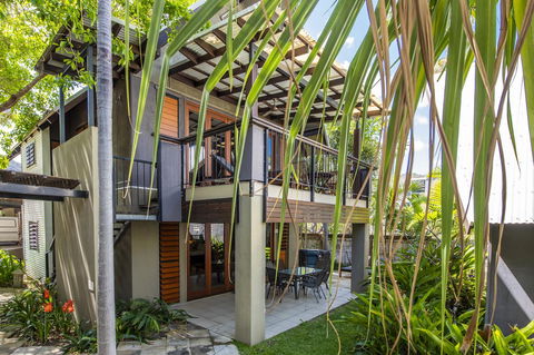 Pure Magnetic Villa 9 - Surfers Gold Coast 15