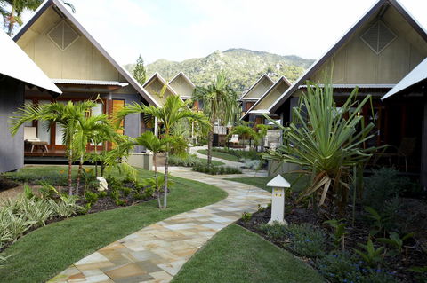 Pure Magnetic Villa 9 - Surfers Gold Coast 1