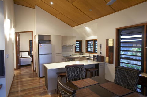 Pure Magnetic Villa 9 - Surfers Gold Coast 2
