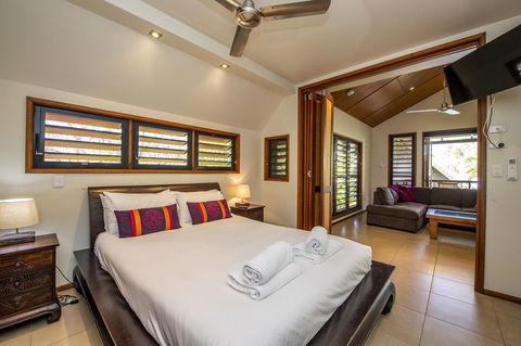 Pure Magnetic Villa 9 - Surfers Gold Coast 20