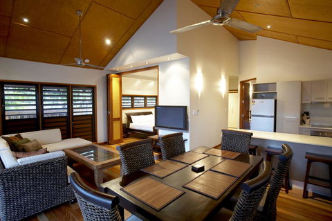 Pure Magnetic Villa 9 - Surfers Gold Coast 7