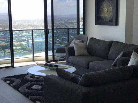 Luxury 3 Bedroom In Heart Of Broadbeach - Surfers Gold Coast 21