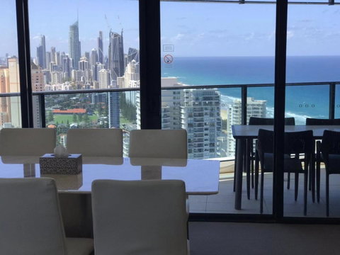 Luxury 3 Bedroom In Heart Of Broadbeach - Surfers Gold Coast 12
