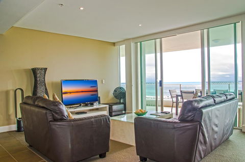 Kirra Surf Apartments - Surfers Gold Coast 32