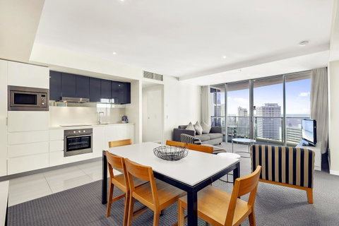 H Luxury Residence Apartments - Holiday Paradise - Surfers Gold Coast 13