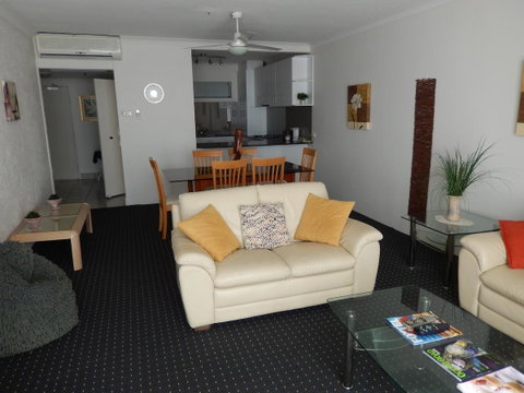 Golden Gate Resort - Surfers Gold Coast 1
