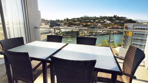 Oaks Townsville Gateway Suites - Surfers Gold Coast 8