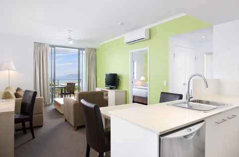 Oaks Townsville Gateway Suites - Surfers Gold Coast 12