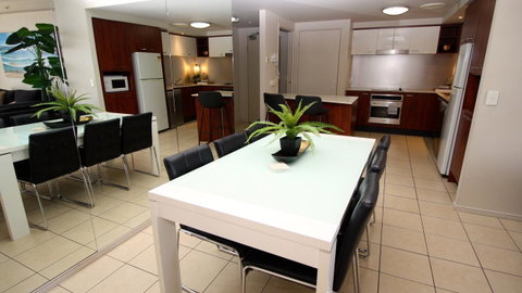 PeepSleep Chevron Towers - Surfers Gold Coast 19