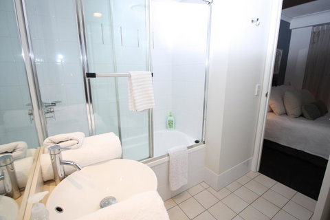 PeepSleep Chevron Towers - Surfers Gold Coast 22