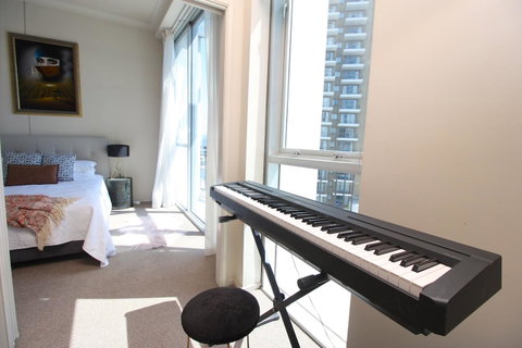 PeepSleep Chevron Towers - Surfers Gold Coast 2