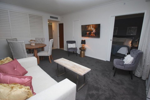 PeepSleep Chevron Towers - Surfers Gold Coast 18
