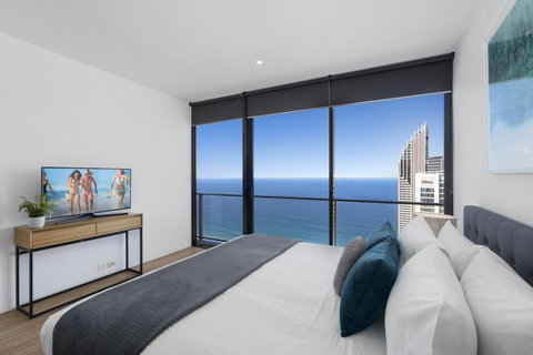 Circle On Cavill - Gclr - Surfers Gold Coast 15