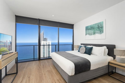 Circle On Cavill - Gclr - Surfers Gold Coast 0