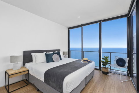 Circle On Cavill - Gclr - Surfers Gold Coast 24
