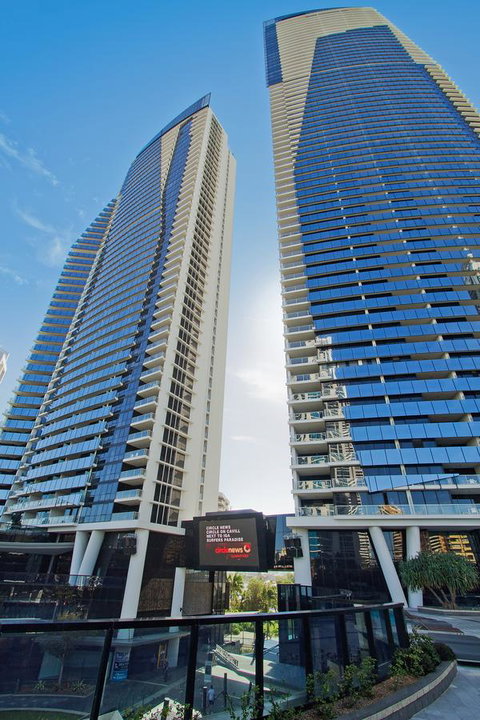 Circle On Cavill - Gclr - Surfers Gold Coast 35