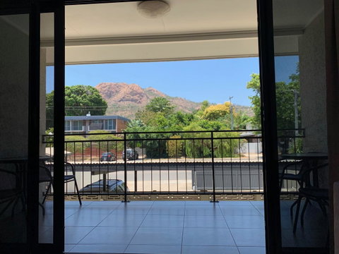 Townsville Holiday Apartments - Surfers Gold Coast 1