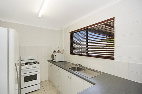 Townsville Holiday Apartments - Surfers Gold Coast 17