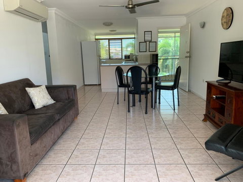 Townsville Holiday Apartments - Surfers Gold Coast 0
