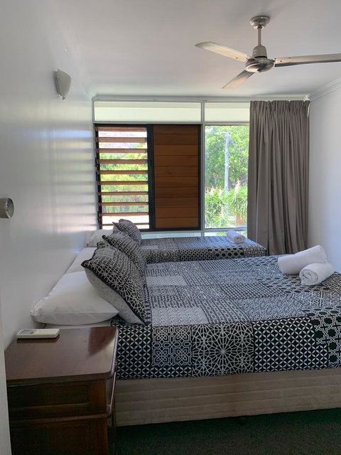 Townsville Holiday Apartments - Surfers Gold Coast 7