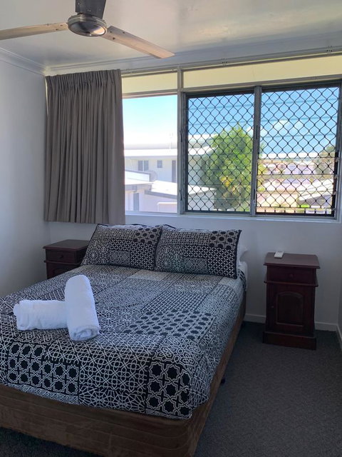 Townsville Holiday Apartments - Surfers Gold Coast 6