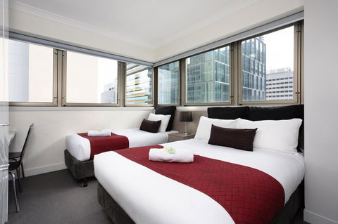 George Williams Hotel - Surfers Gold Coast 3