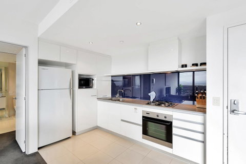 Circle On Cavill, Apartments And Sub Penthouses - We Accommodate - Surfers Gold Coast 9