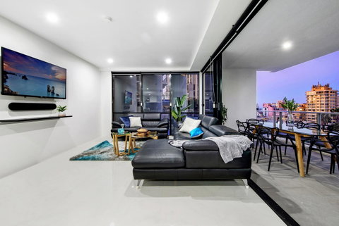 Circle On Cavill, Apartments And Sub Penthouses - We Accommodate - Surfers Gold Coast 36