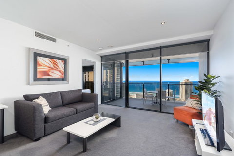 Circle On Cavill, Apartments And Sub Penthouses - We Accommodate - Surfers Gold Coast 7