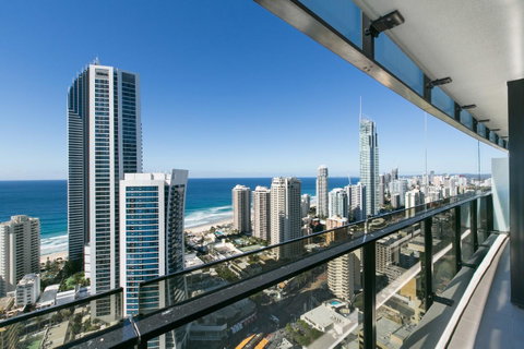 Circle On Cavill, Apartments And Sub Penthouses - We Accommodate - Surfers Gold Coast 26
