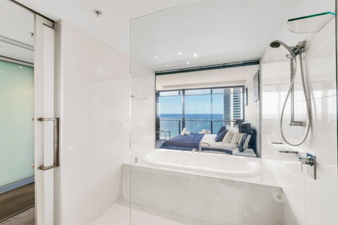 Circle On Cavill, Apartments And Sub Penthouses - We Accommodate - Surfers Gold Coast 28