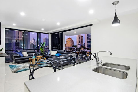 Circle On Cavill, Apartments And Sub Penthouses - We Accommodate - Surfers Gold Coast 37