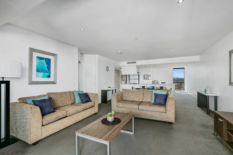 Circle On Cavill, Apartments And Sub Penthouses - We Accommodate - Surfers Gold Coast 29