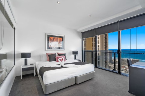 Circle On Cavill, Apartments And Sub Penthouses - We Accommodate - Surfers Gold Coast 3
