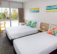 Palm Beach Hotel - Surfers Gold Coast