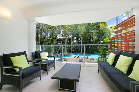 Palm Cove Beach Apartment - Surfers Gold Coast 2