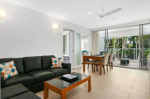Palm Cove Beach Apartment - Surfers Gold Coast 19