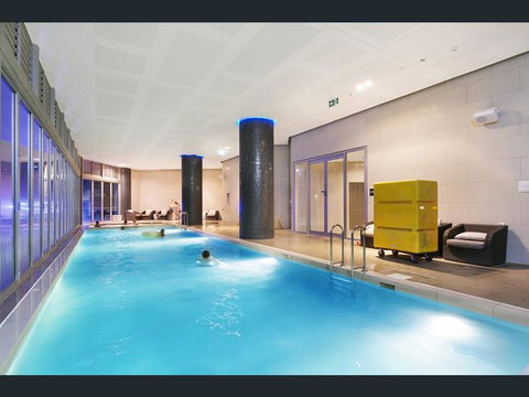 H Star Residences-- Paradise Stayz - Surfers Gold Coast 16