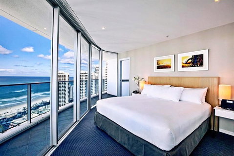 H Star Residences-- Paradise Stayz - Surfers Gold Coast 11