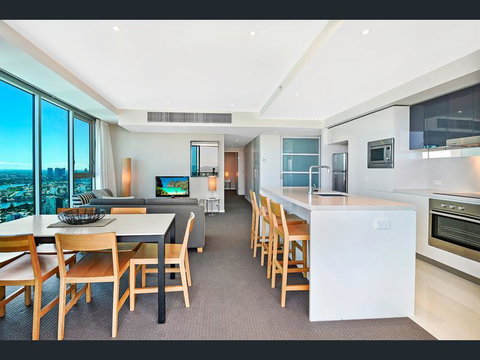 H Star Residences-- Paradise Stayz - Surfers Gold Coast 3