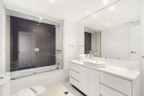 H Star Residences-- Paradise Stayz - Surfers Gold Coast 0
