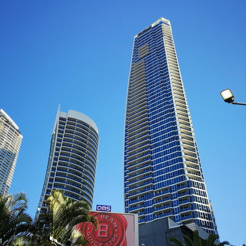 H Star Residences-- Paradise Stayz - Surfers Gold Coast 13