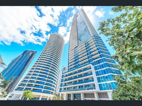 H Star Residences-- Paradise Stayz - Surfers Gold Coast 20