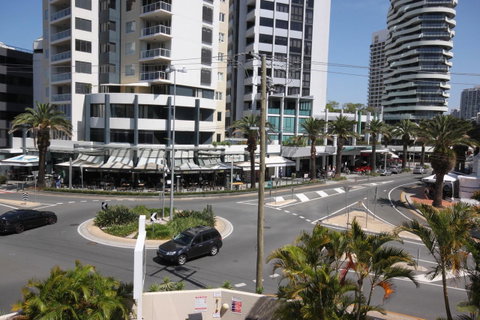 Aruba Beach Resort - Surfers Gold Coast 8