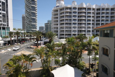 Aruba Beach Resort - Surfers Gold Coast 7