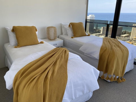 Circle On Cavill 2, 3, 4 & 5 Bedroom SkyHomes & SUB PENTHOUSES By Gold Coast Holidays - Surfers Gold Coast 17