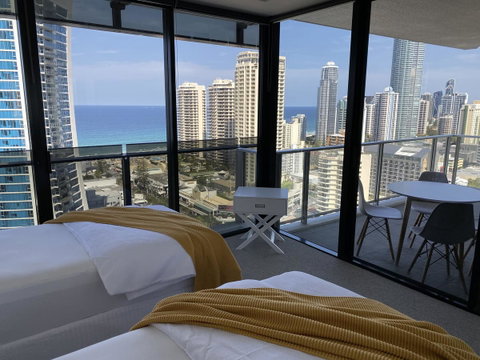 Circle On Cavill 2, 3, 4 & 5 Bedroom SkyHomes & SUB PENTHOUSES By Gold Coast Holidays - Surfers Gold Coast 16