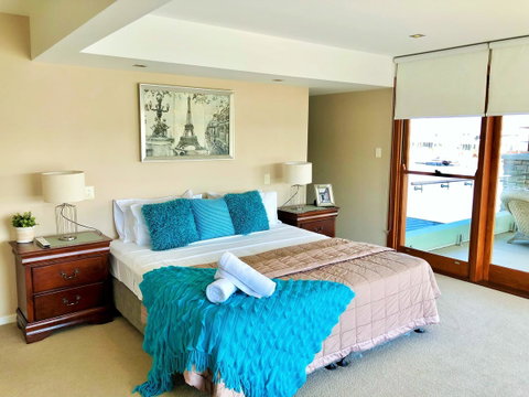 Riverfront Dream - Surfers Gold Coast 6